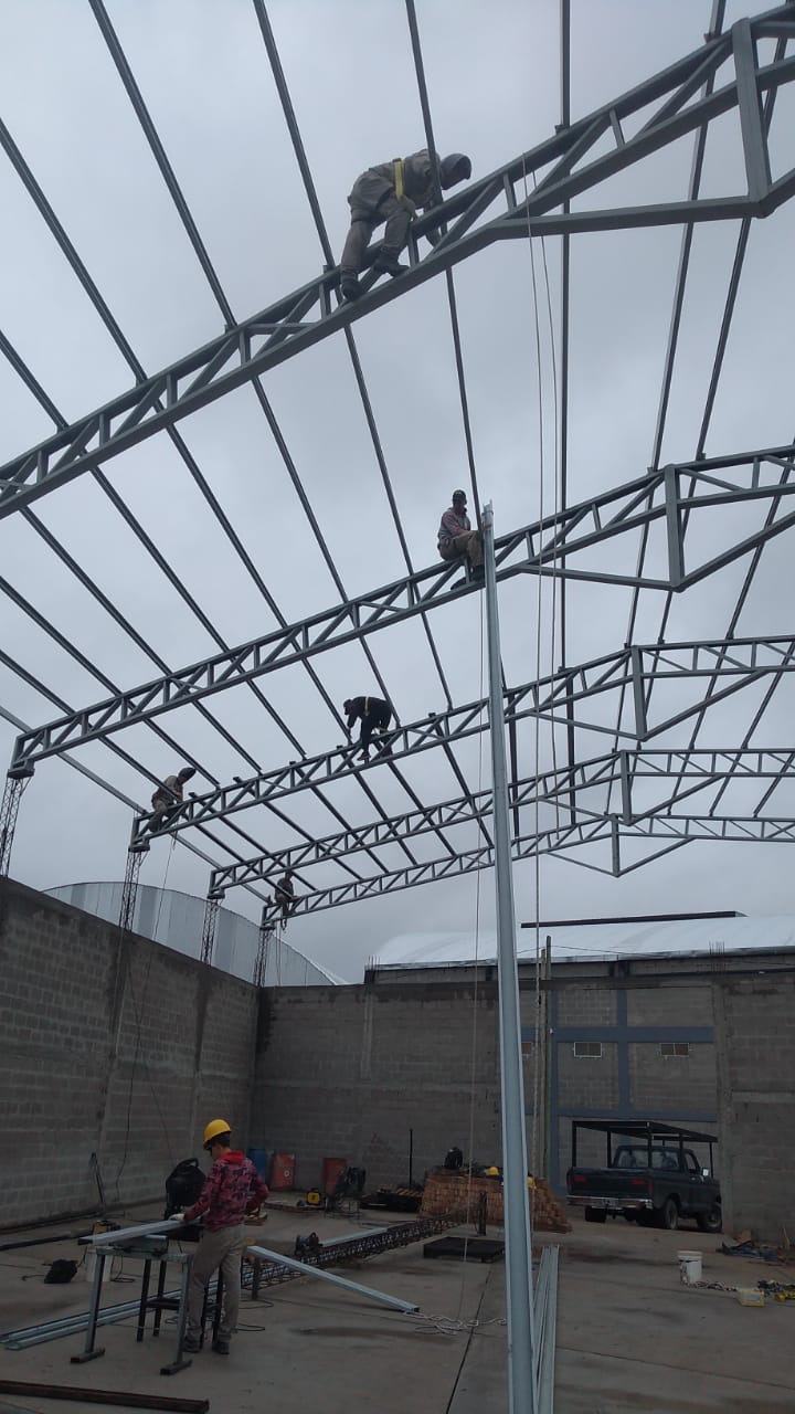 Construcción de estructura metálica